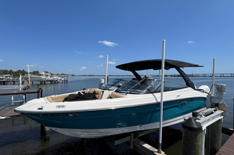 Sea Ray 280 SLX OUTBOARD 2 2024 Sea Ray 280 SLX OUTBOARD 3