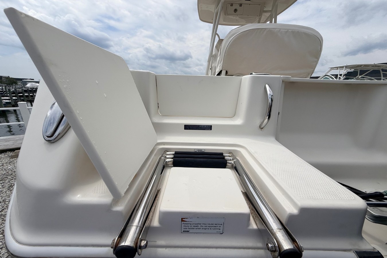 2022 Sailfish 220 CC 5