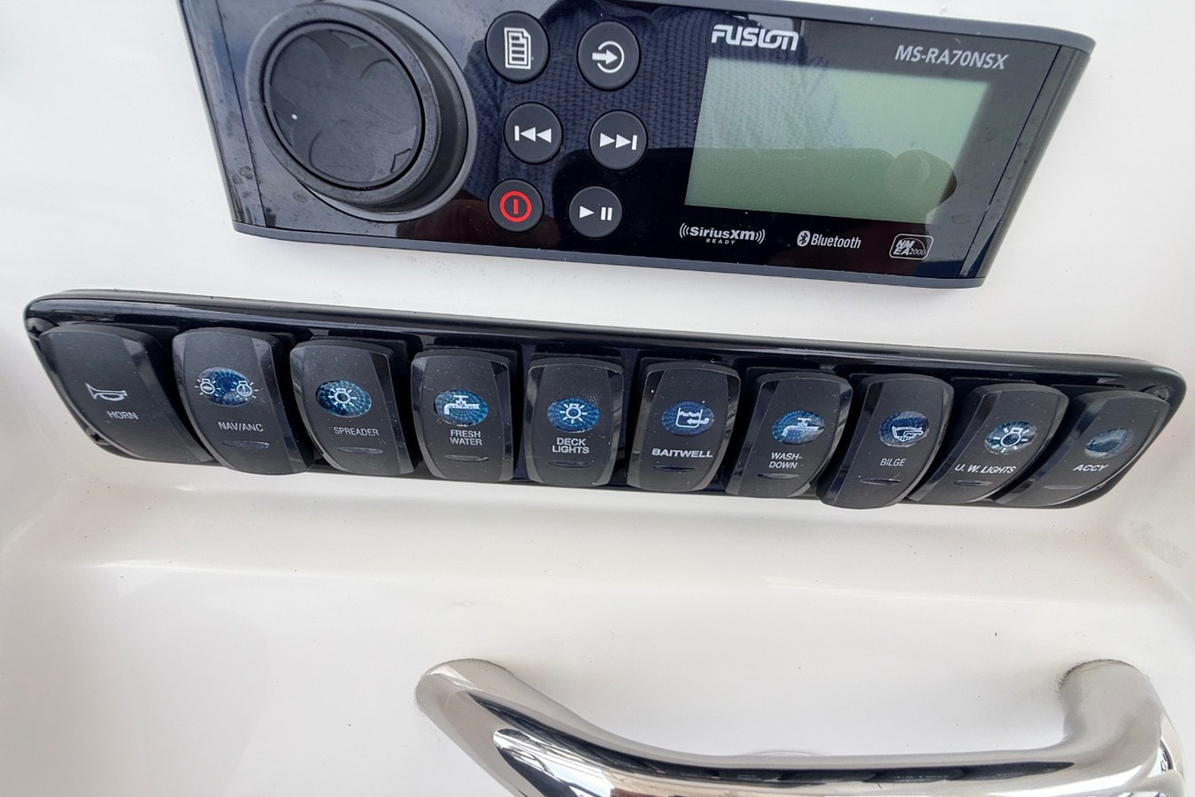 2022 Sailfish 220 CC 18