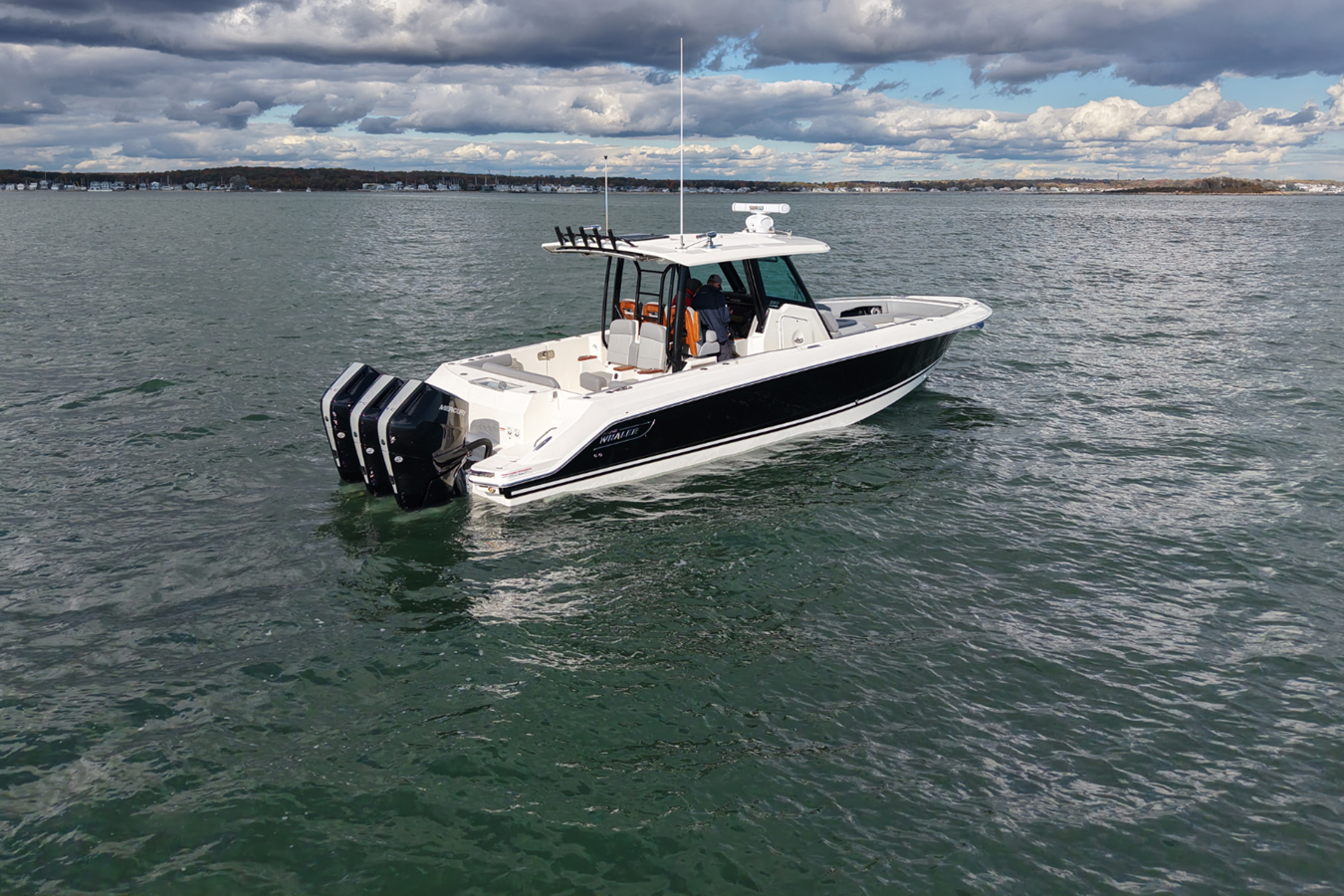 2026 Boston Whaler 360 Outrage 16