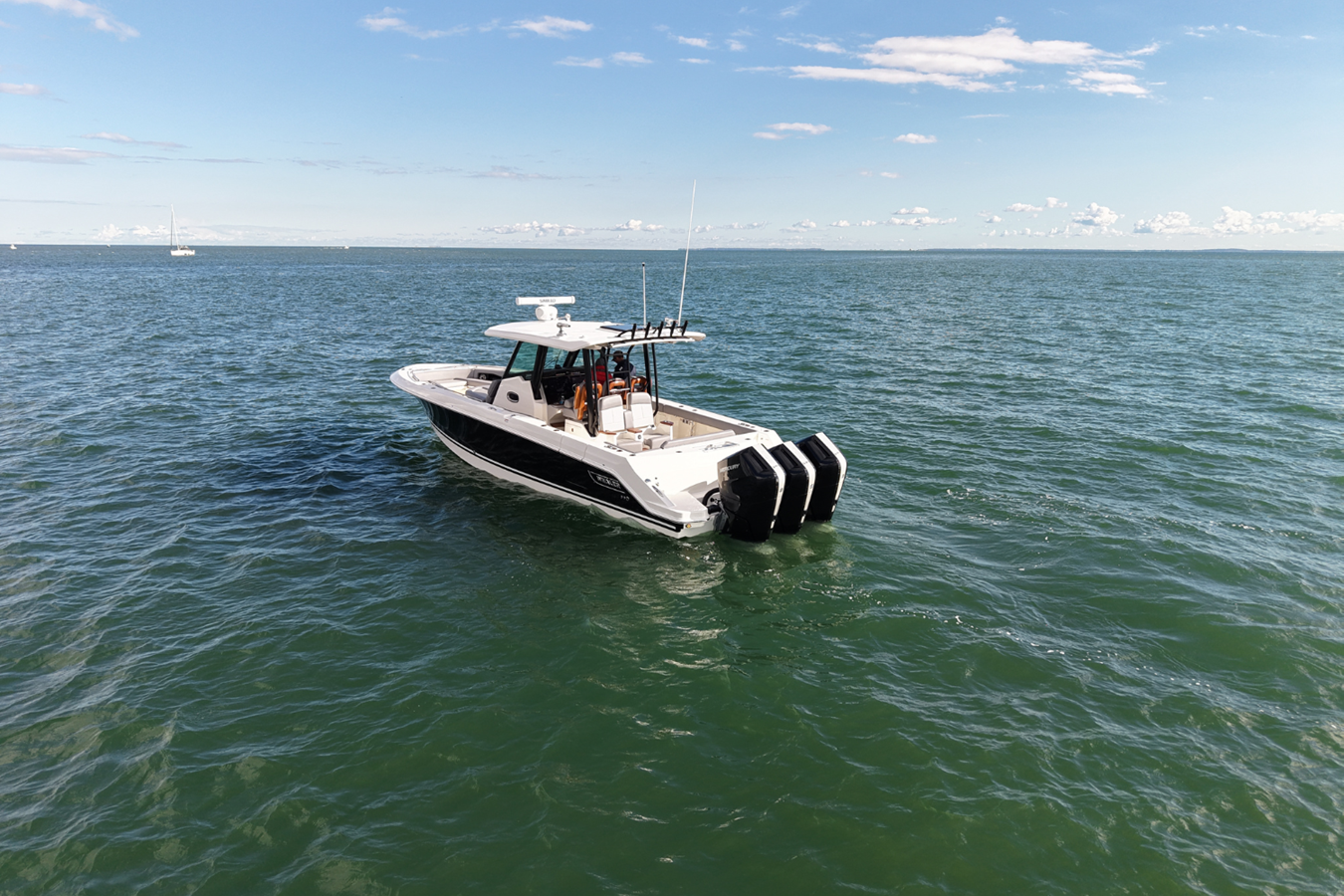 2026 Boston Whaler 360 Outrage 17