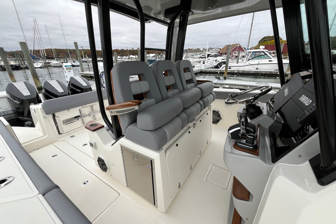 2026 Boston Whaler 360 Outrage 28