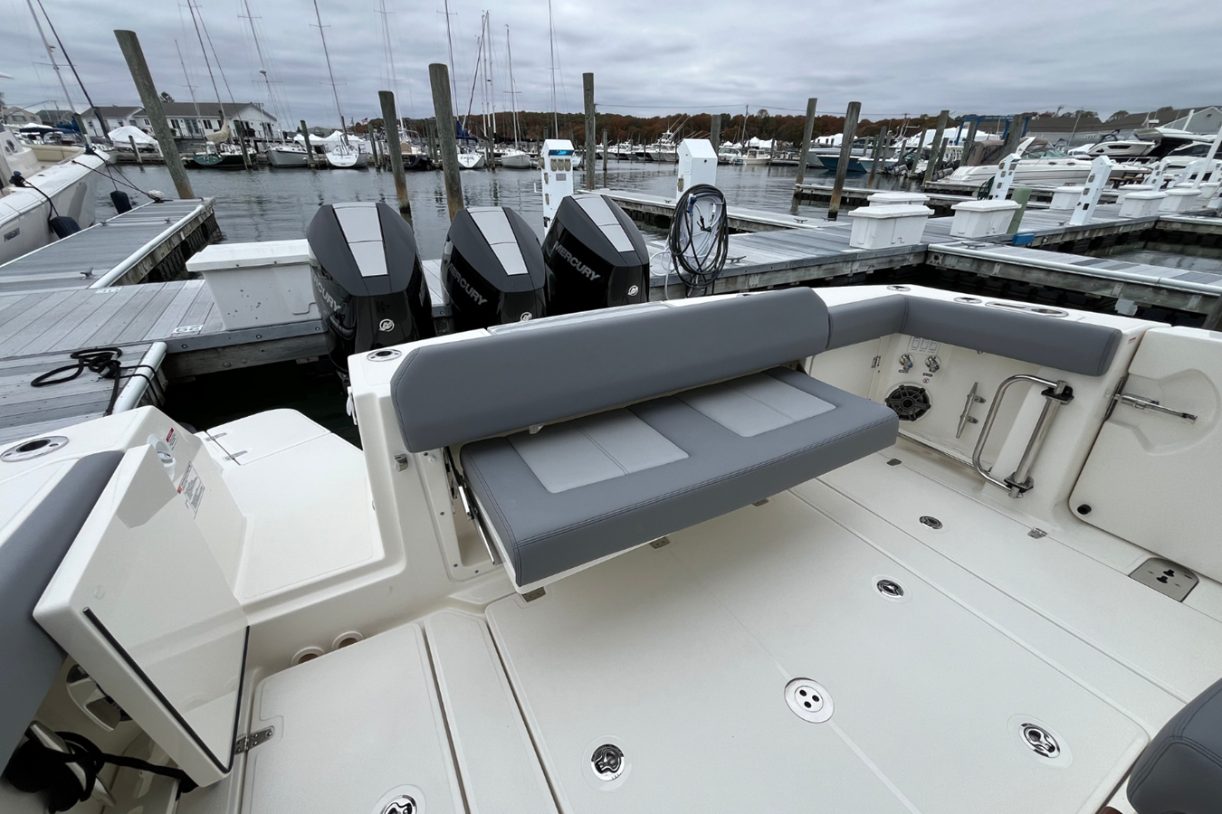 2026 Boston Whaler 360 Outrage 34