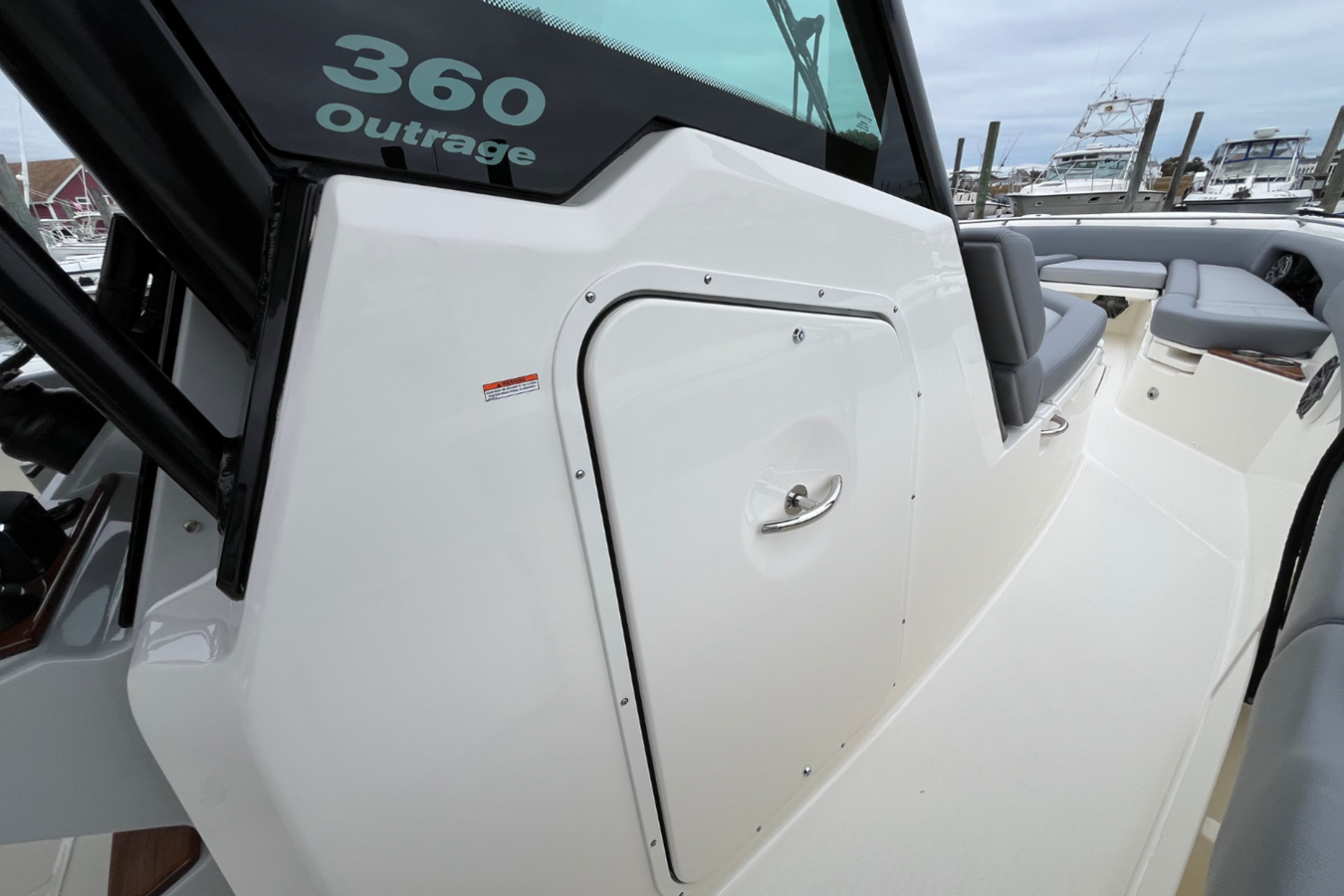 2026 Boston Whaler 360 Outrage 49