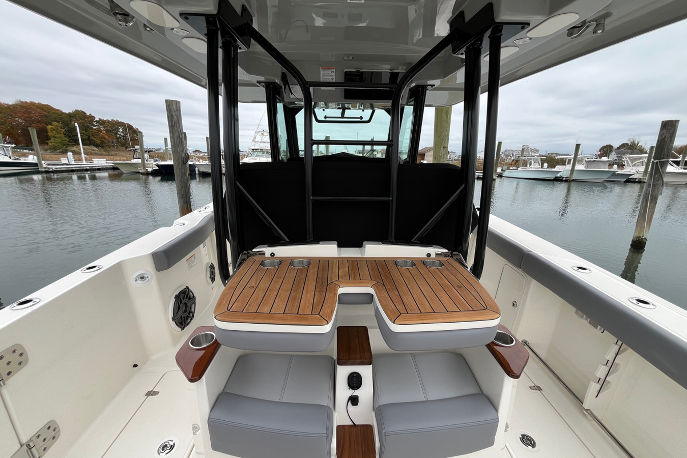 2026 Boston Whaler 360 Outrage 62
