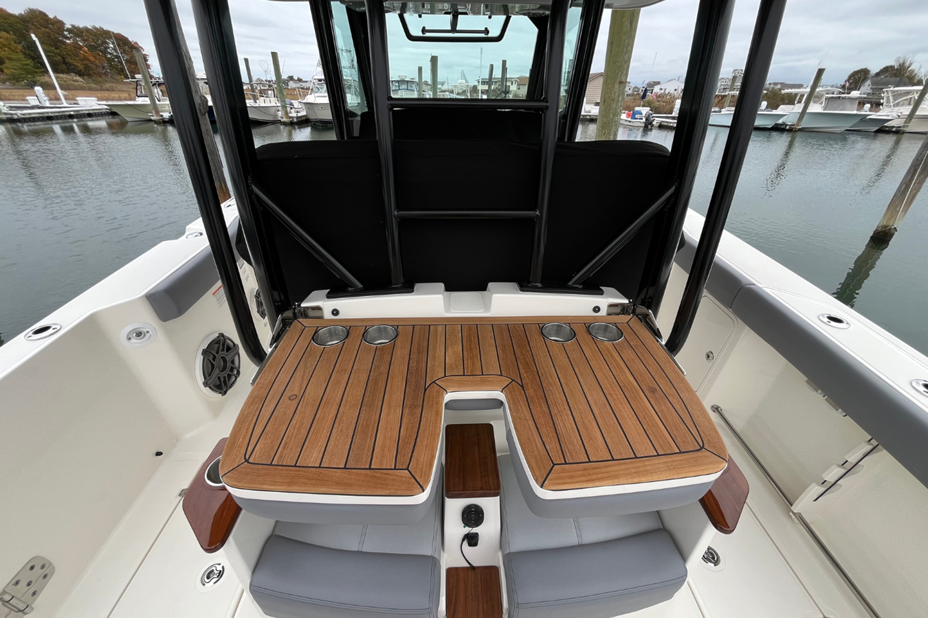 2026 Boston Whaler 360 Outrage 63
