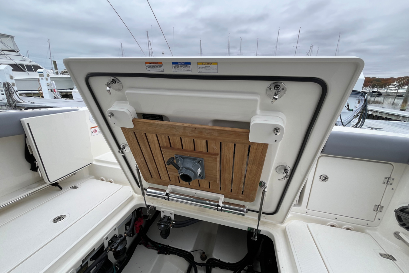 2026 Boston Whaler 360 Outrage 66