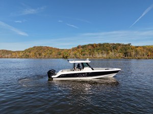 Boston Whaler 360 Outrage 4 2026 Boston Whaler 360 Outrage 5