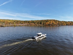 Boston Whaler 360 Outrage 5 2026 Boston Whaler 360 Outrage 6