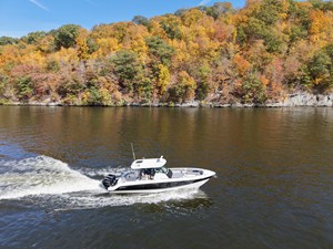2026 Boston Whaler 360 Outrage 11