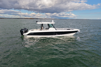 2026 Boston Whaler 360 Outrage 23
