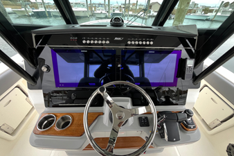 2026 Boston Whaler 360 Outrage 38