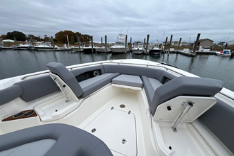 2026 Boston Whaler 360 Outrage 45