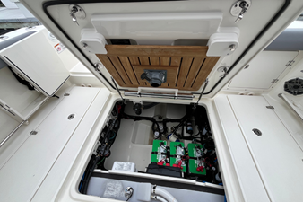 2026 Boston Whaler 360 Outrage 65