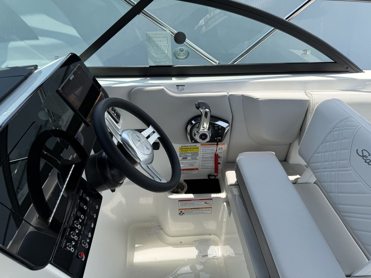 2026 Sea Ray SDX 230 Outboard 20