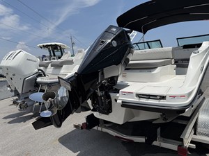 2026 Sea Ray SDX 230 Outboard 8
