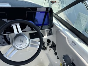 2026 Sea Ray SDX 230 Outboard 22