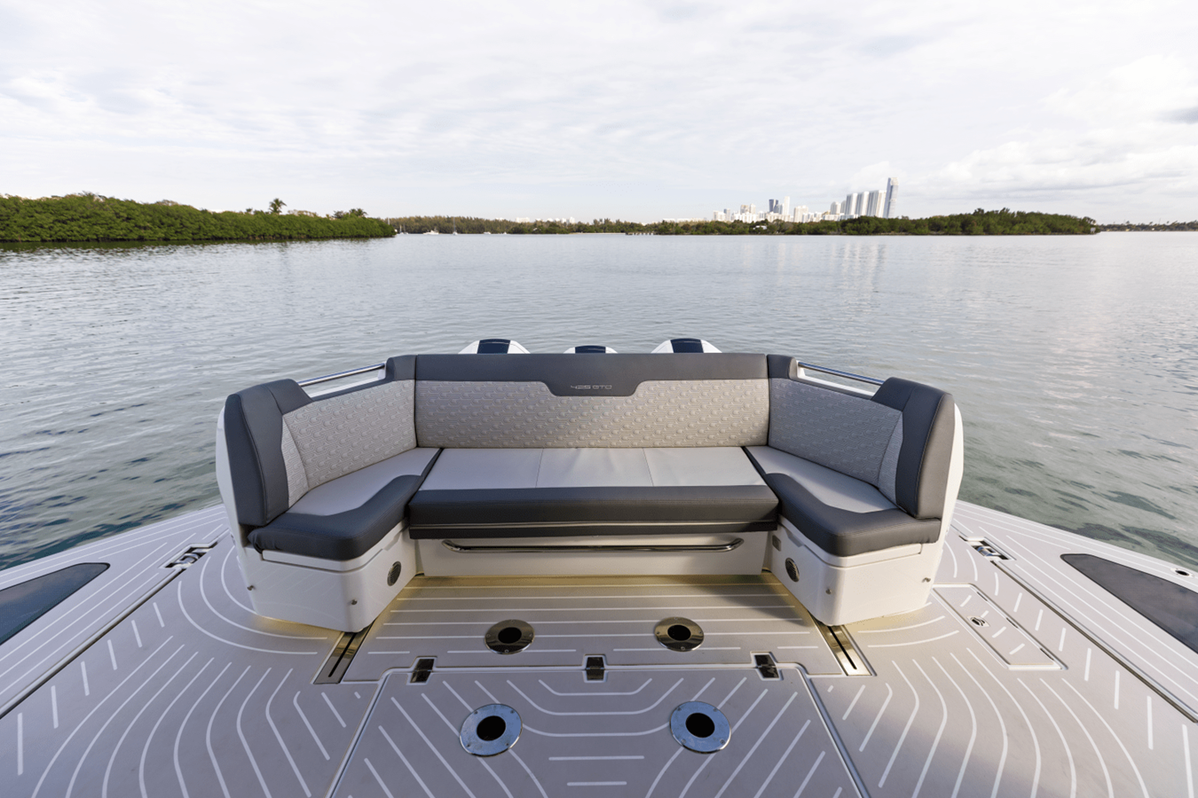 2027 Galeon 435 GTO 33