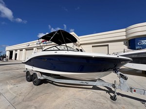 Sea Ray SPX 210 Outboard 1 2026 Sea Ray SPX 210 Outboard 2