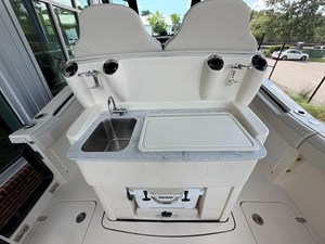 2027 Scout 305 LXF 9