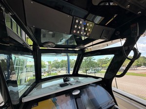 2027 Scout 305 LXF 18