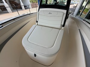 2027 Scout 305 LXF 21