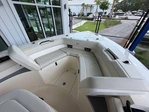 2027 Scout 305 LXF 25