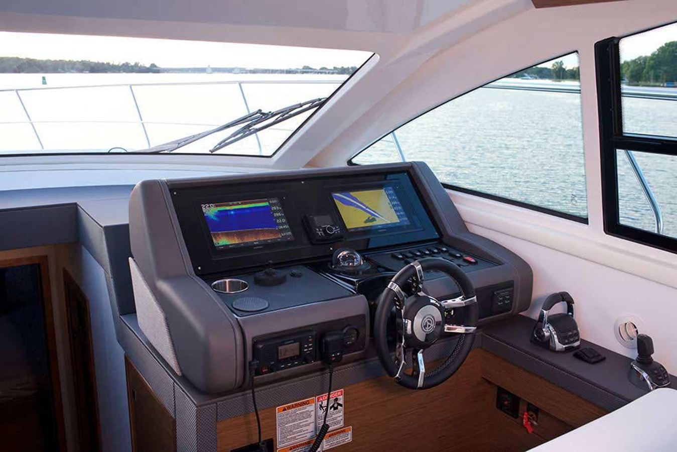 2026 Cruisers Yachts 46 Cantius 9