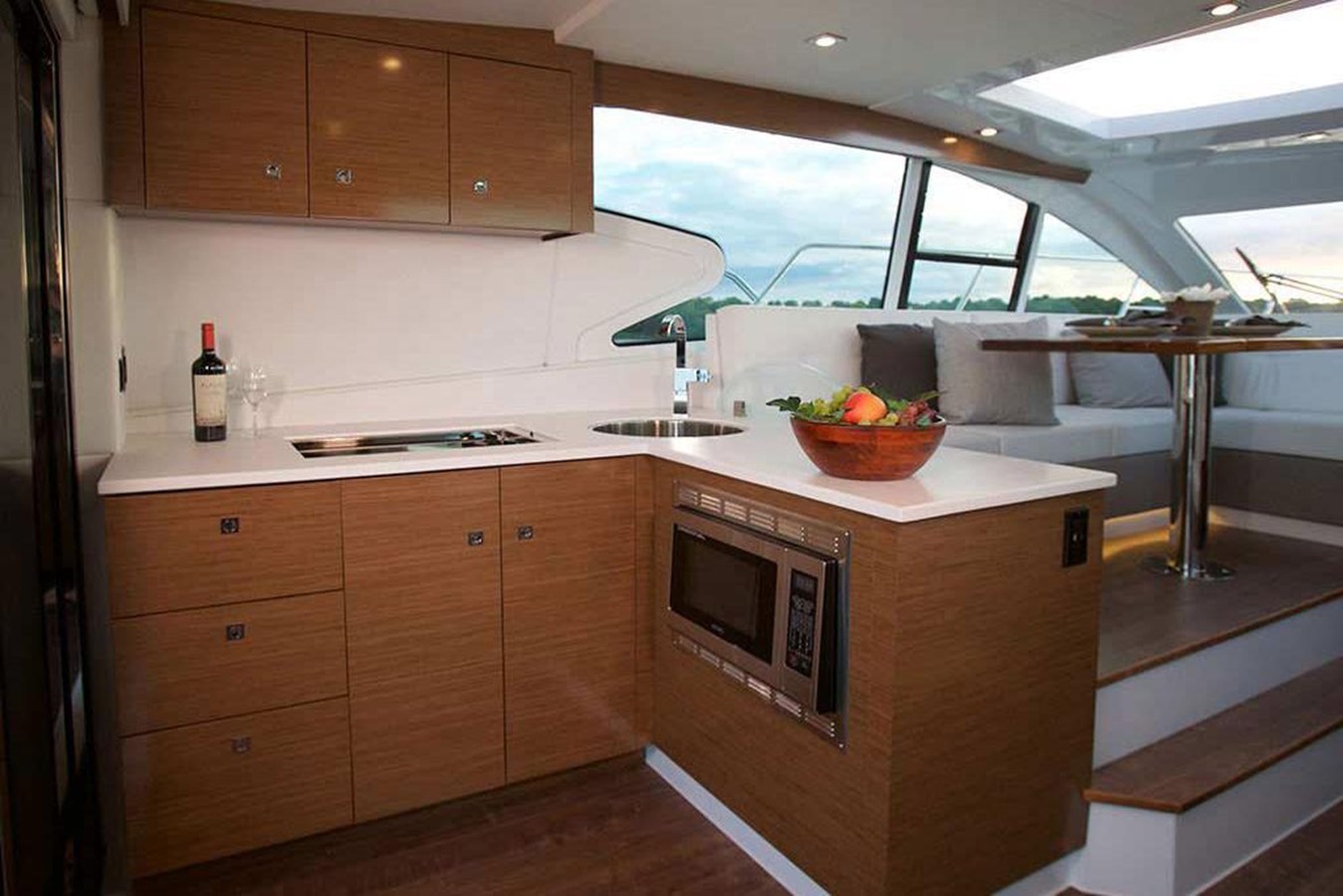 2026 Cruisers Yachts 46 Cantius 10