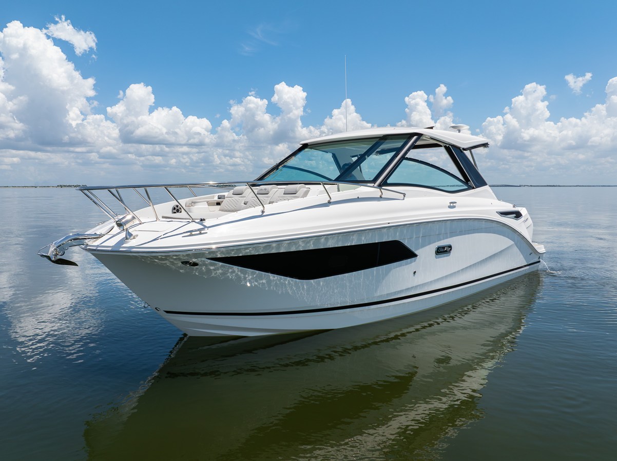 2027 Sea Ray Sundancer 320 Outboard 2
