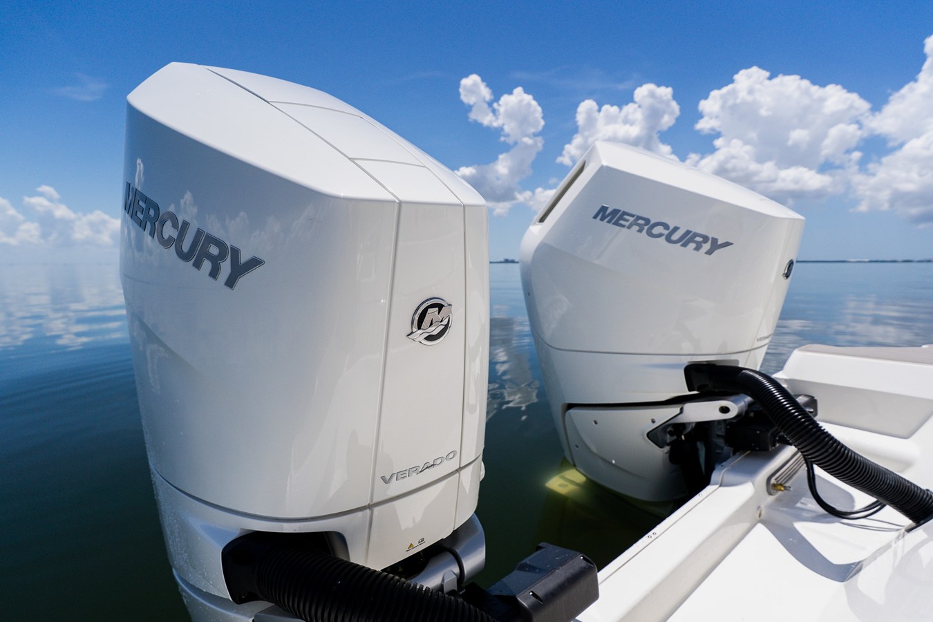 2027 Sea Ray Sundancer 320 Outboard 16