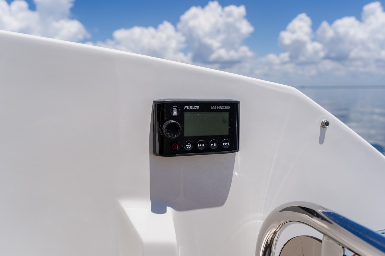 2027 Sea Ray Sundancer 320 Outboard 38