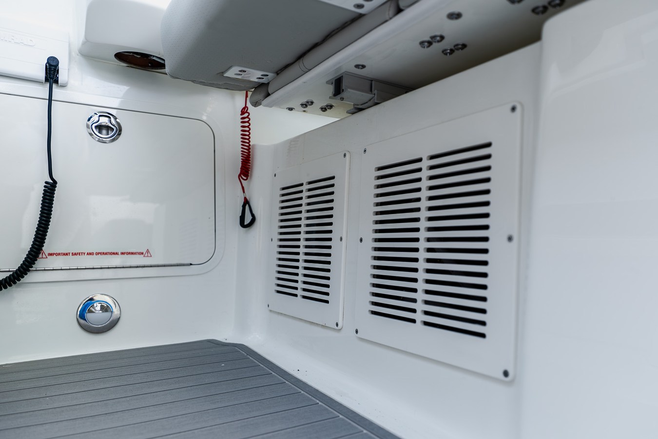 2027 Sea Ray Sundancer 320 Outboard 42