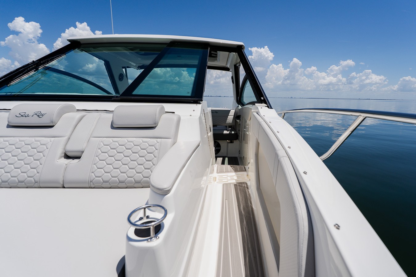 2027 Sea Ray Sundancer 320 Outboard 72