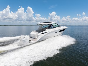 2027 Sea Ray Sundancer 320 Outboard 12