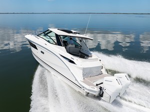 2027 Sea Ray Sundancer 320 Outboard 13