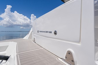 2027 Sea Ray Sundancer 320 Outboard 19
