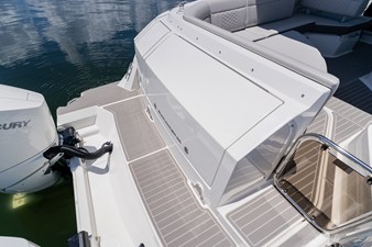 2027 Sea Ray Sundancer 320 Outboard 20