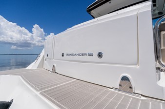 2027 Sea Ray Sundancer 320 Outboard 21