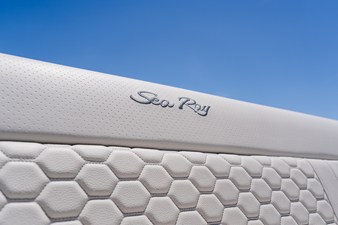 2027 Sea Ray Sundancer 320 Outboard 34