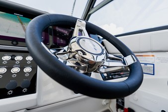 2027 Sea Ray Sundancer 320 Outboard 49