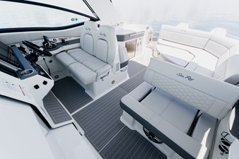 2027 Sea Ray Sundancer 320 Outboard 54