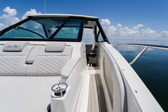 2027 Sea Ray Sundancer 320 Outboard 72