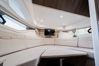 2027 Sea Ray Sundancer 320 Outboard 85