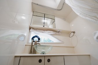 2027 Sea Ray Sundancer 320 Outboard 87