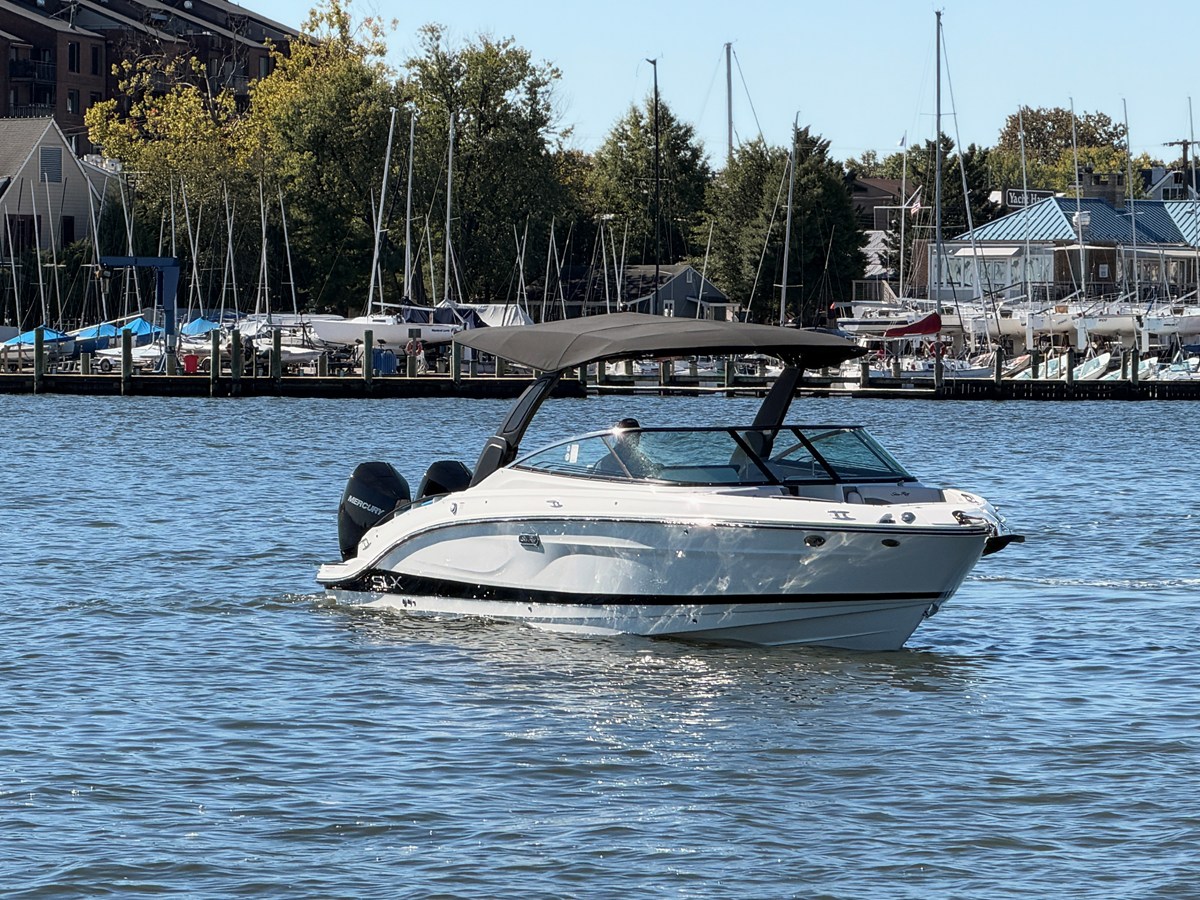 2027 Sea Ray SLX 280 Outboard 2