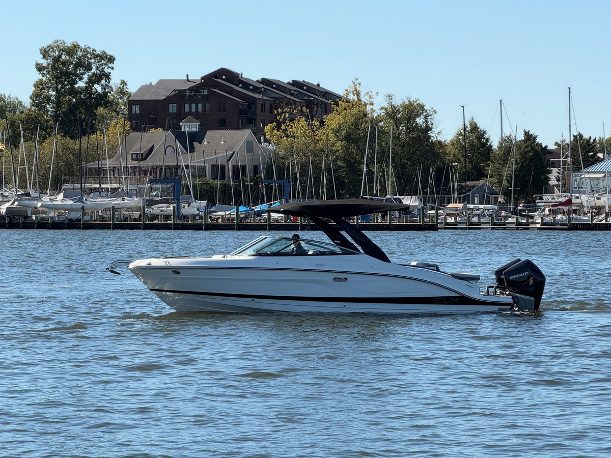 2027 Sea Ray SLX 280 Outboard 4