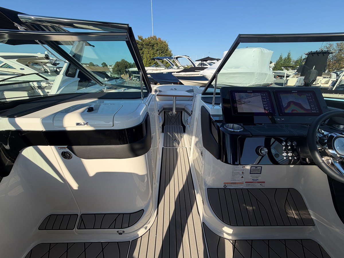 2027 Sea Ray SLX 280 Outboard 25