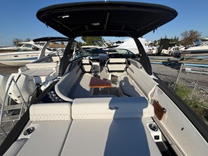 2027 Sea Ray SLX 280 Outboard 12