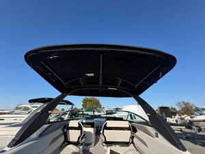 2027 Sea Ray SLX 280 Outboard 21